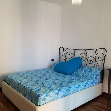 לינה וארוחת בוקר La Casetta Di Priscilla קייטי